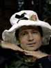 david duchovny wearing tea leoni's mother's hat on  letterman, june 1998